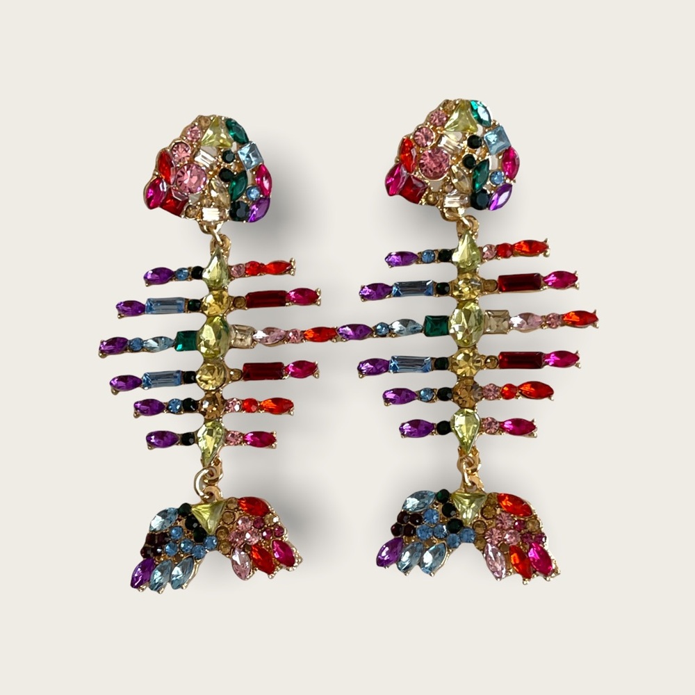 Colorful crystal fish silver gone dangle pierced earrings
